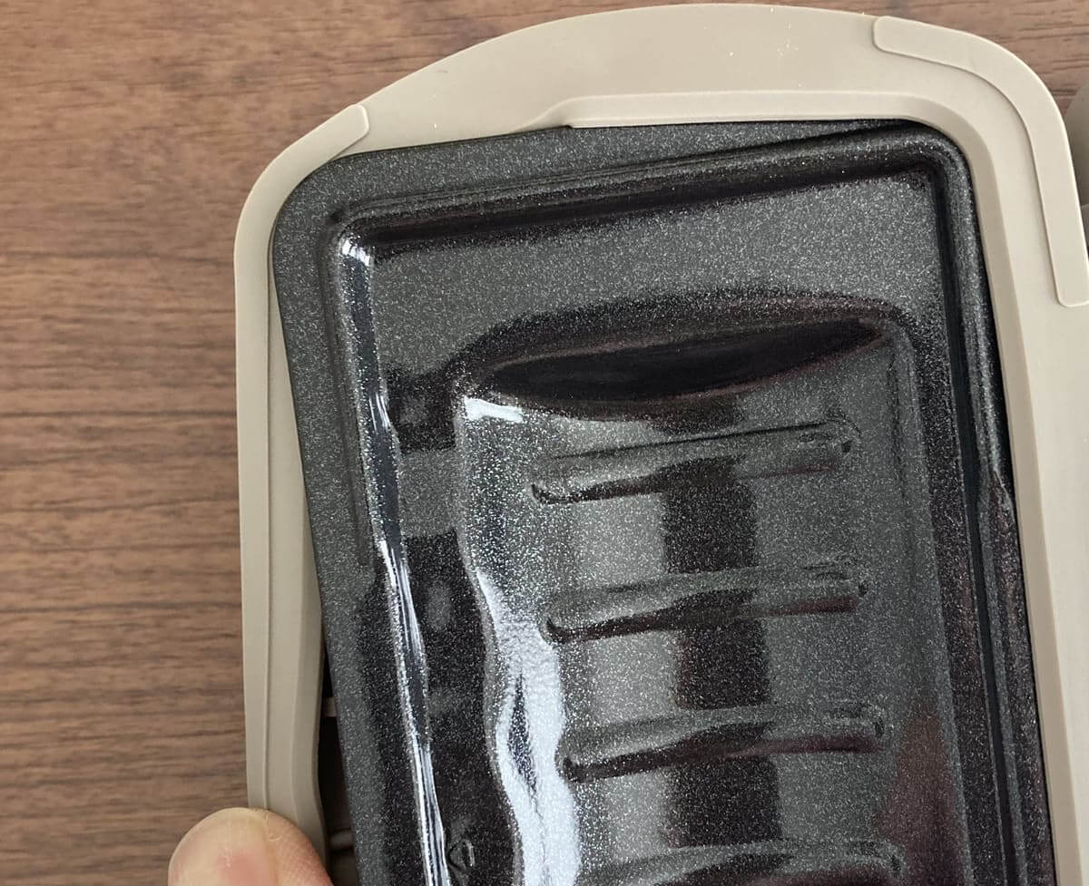 3COINS「電子レンジ用ハーフホットサンドメーカー」