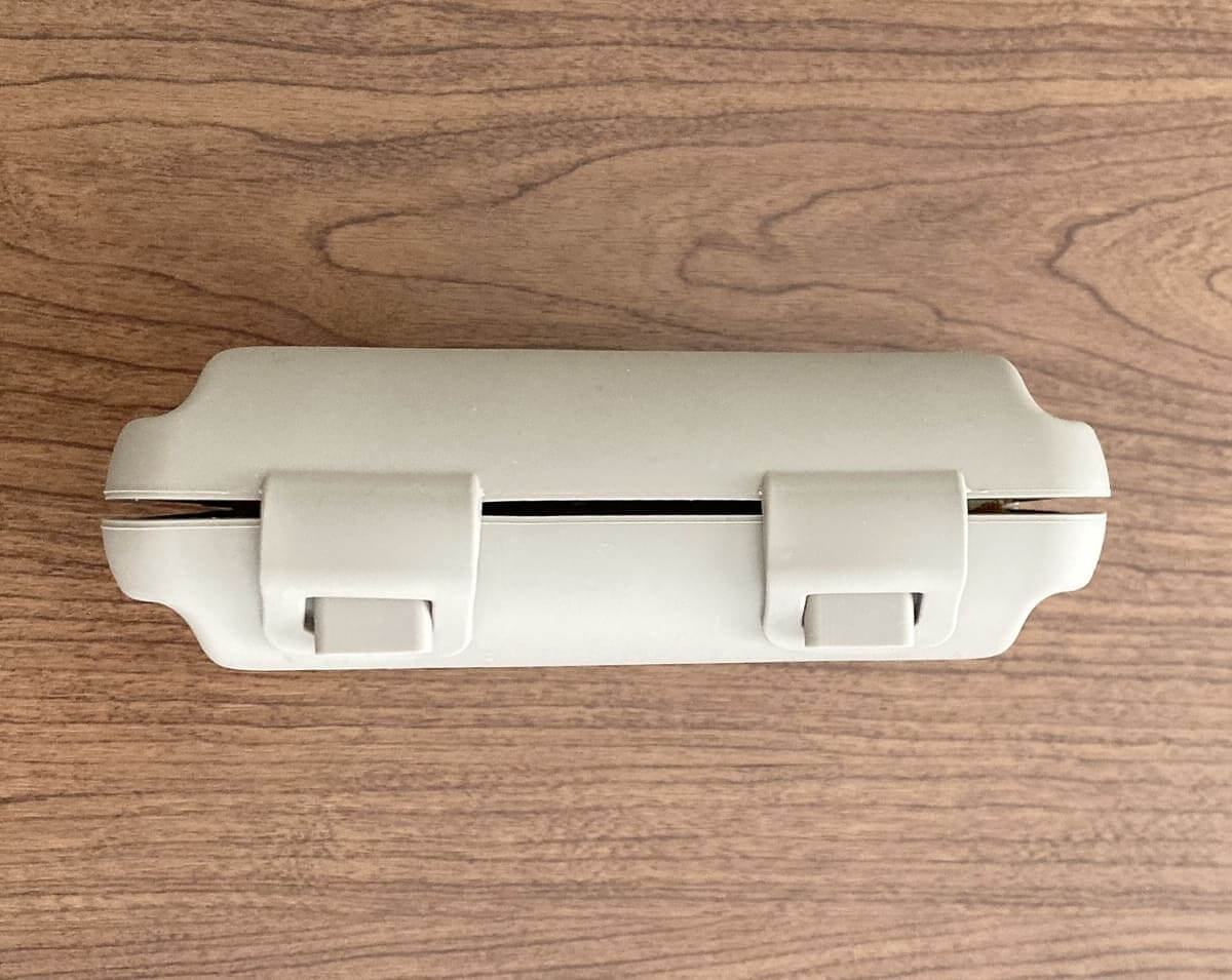 3COINS「電子レンジ用ハーフホットサンドメーカー」