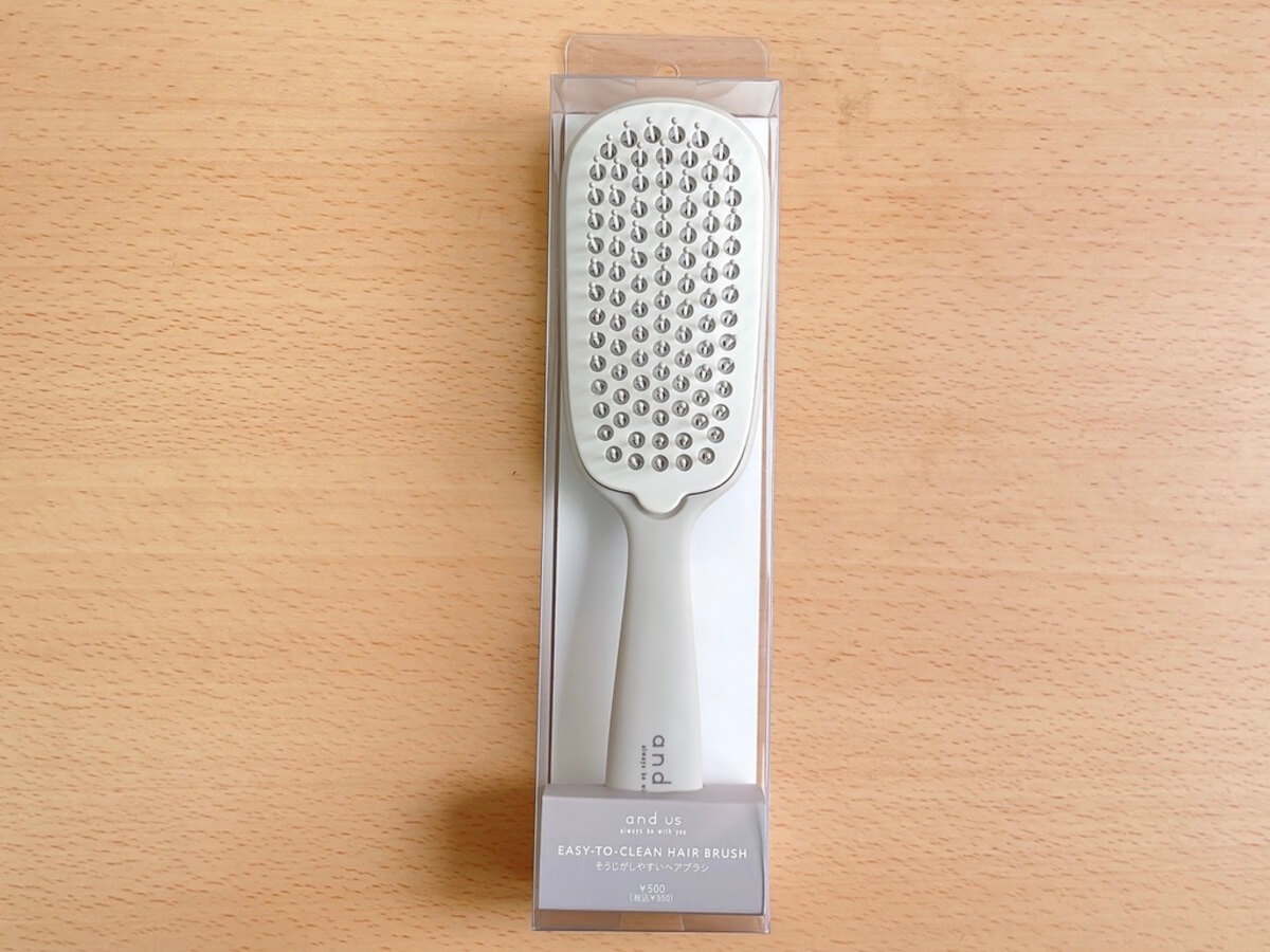 3COINS「そうじがしやすいヘアブラシ／and us」