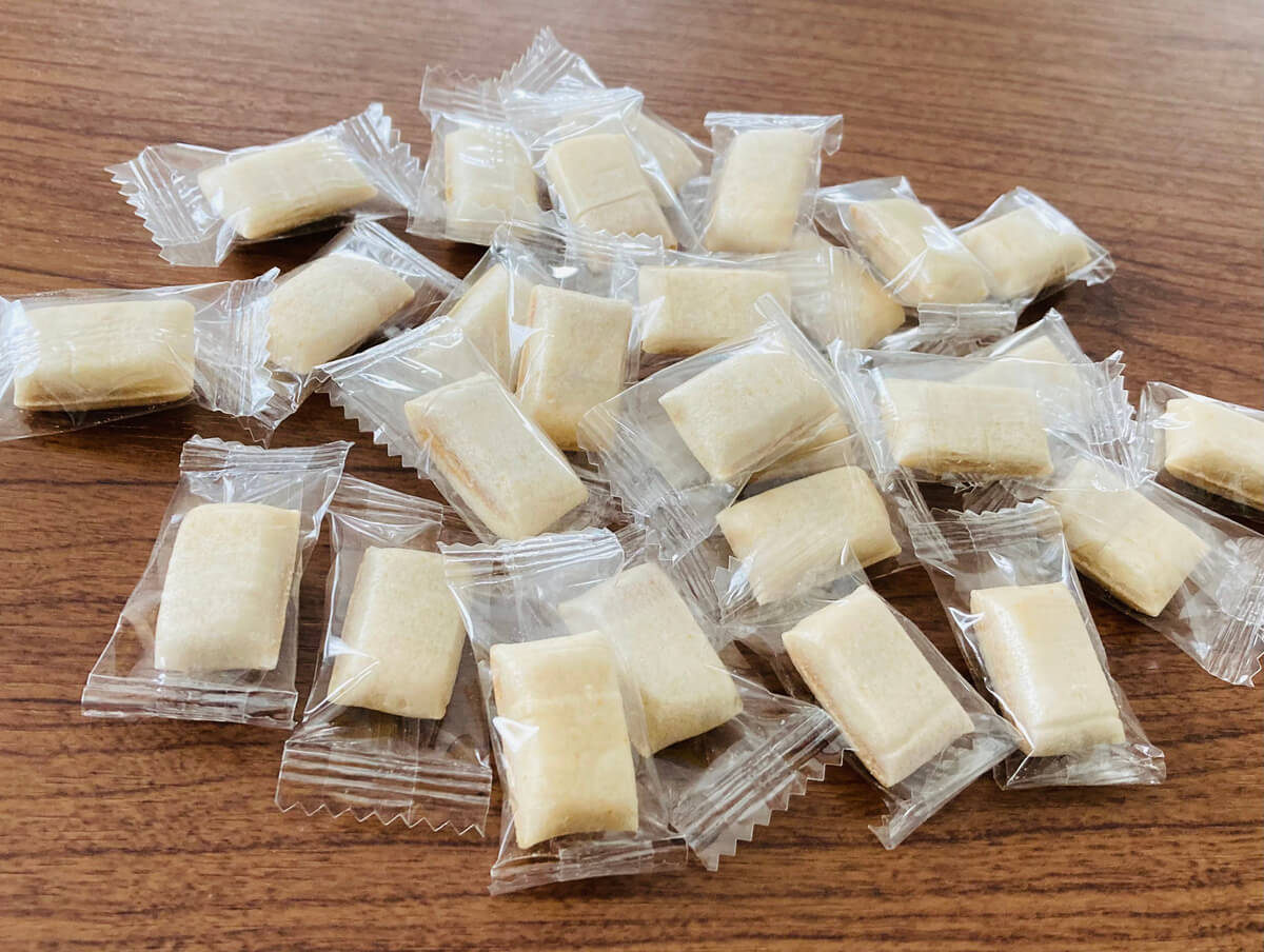 久世福商店「さくさく食べる飴　ありへいとう【きなこ】」