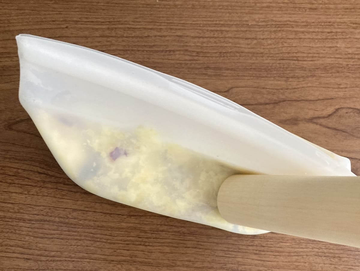 ダイソー「チャック式シリコーン保存袋」