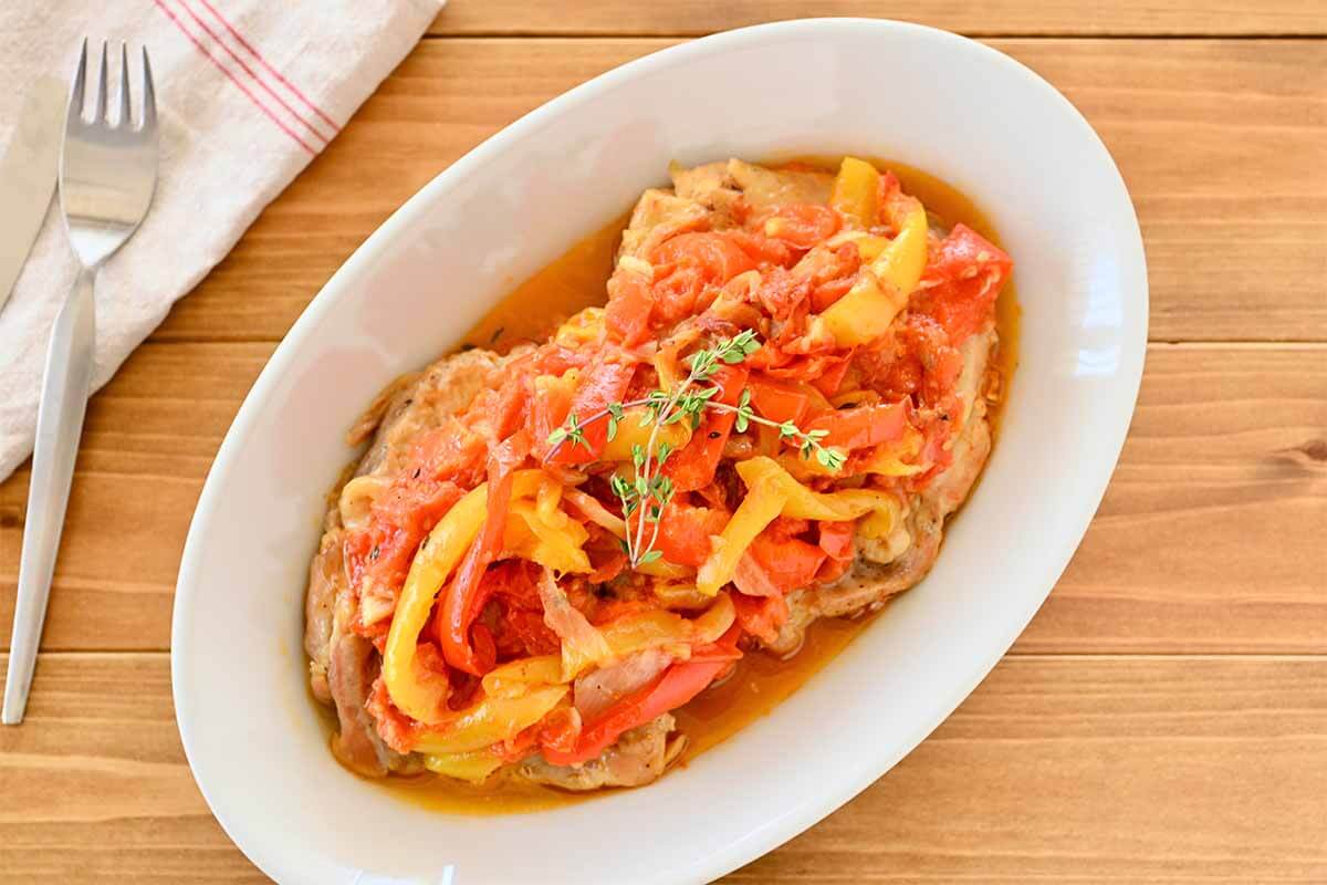 タサン志麻さん「鶏肉のバスク風煮込み」