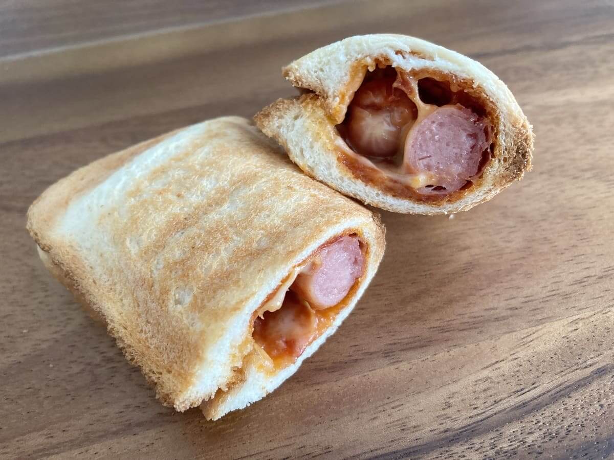 3COINS「電子レンジ用ハーフホットサンドメーカー」