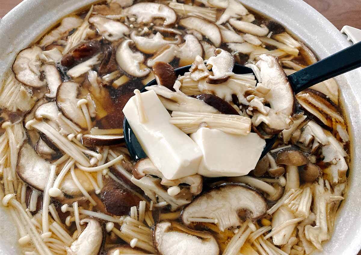 栗原はるみさん「きのこスープ鍋」