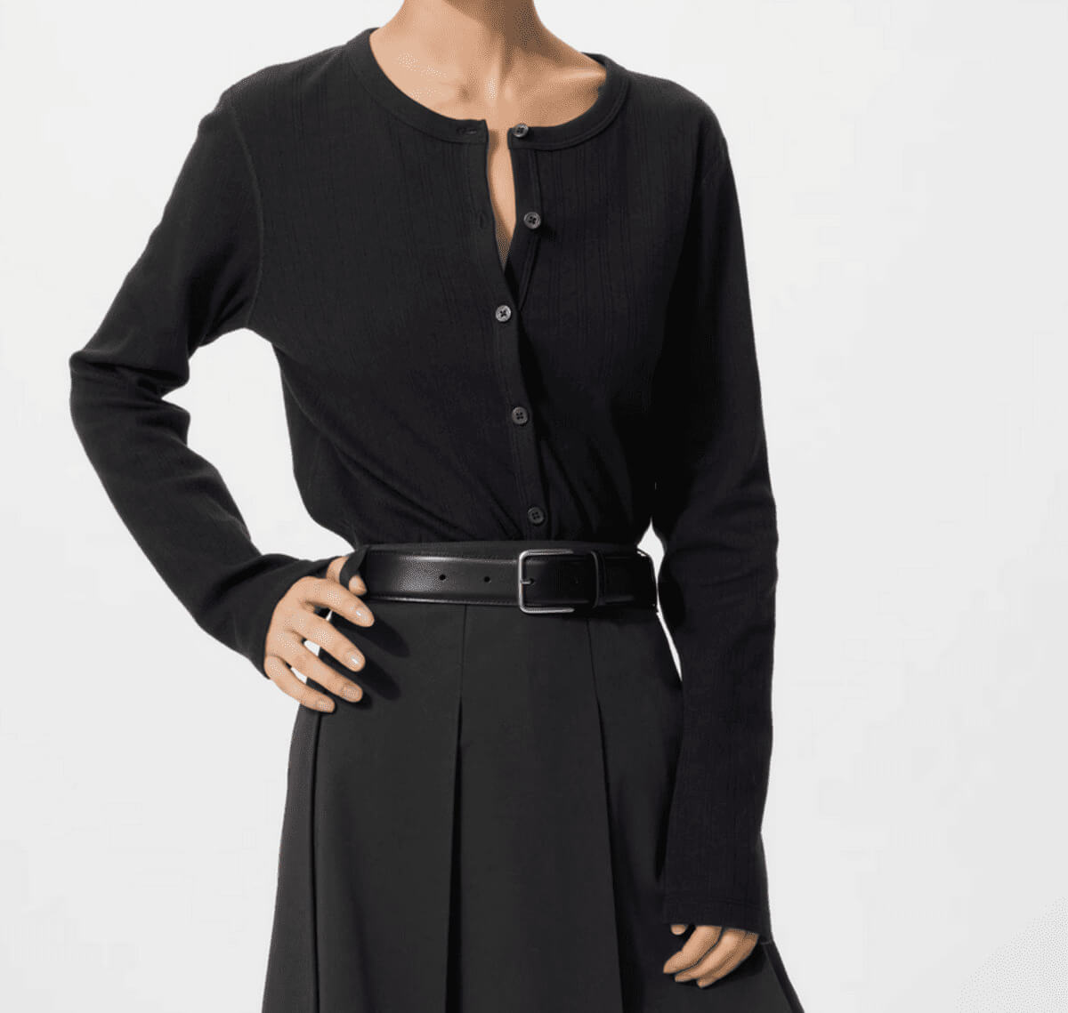 ユニクロポインテールカーディガン