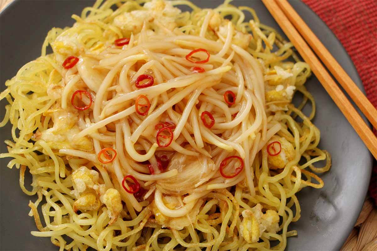 栗原はるみさん「豆もやしの黒酢あんかけ焼きそば」