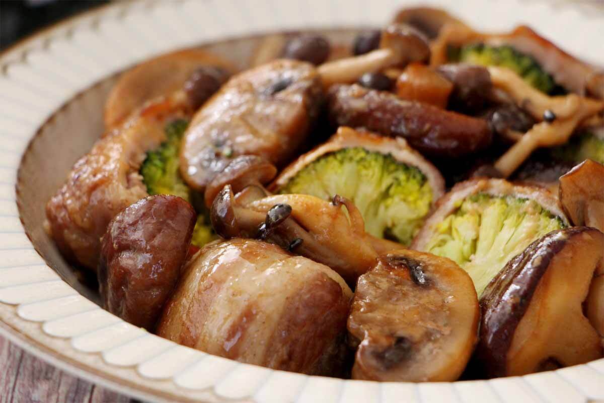 タサン志麻さん「ブロッコリーの肉巻き キノコソース」