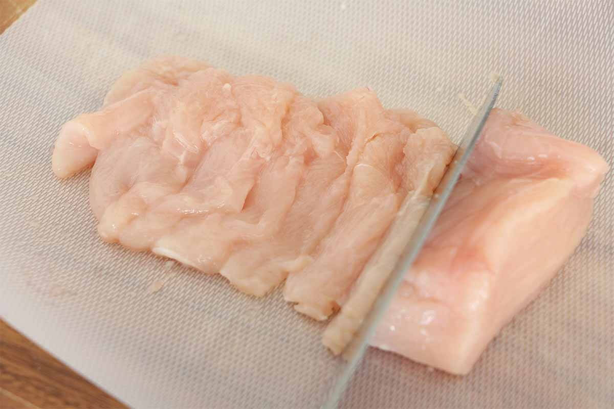 笠原将弘さん「鶏むね肉のタン塩風」