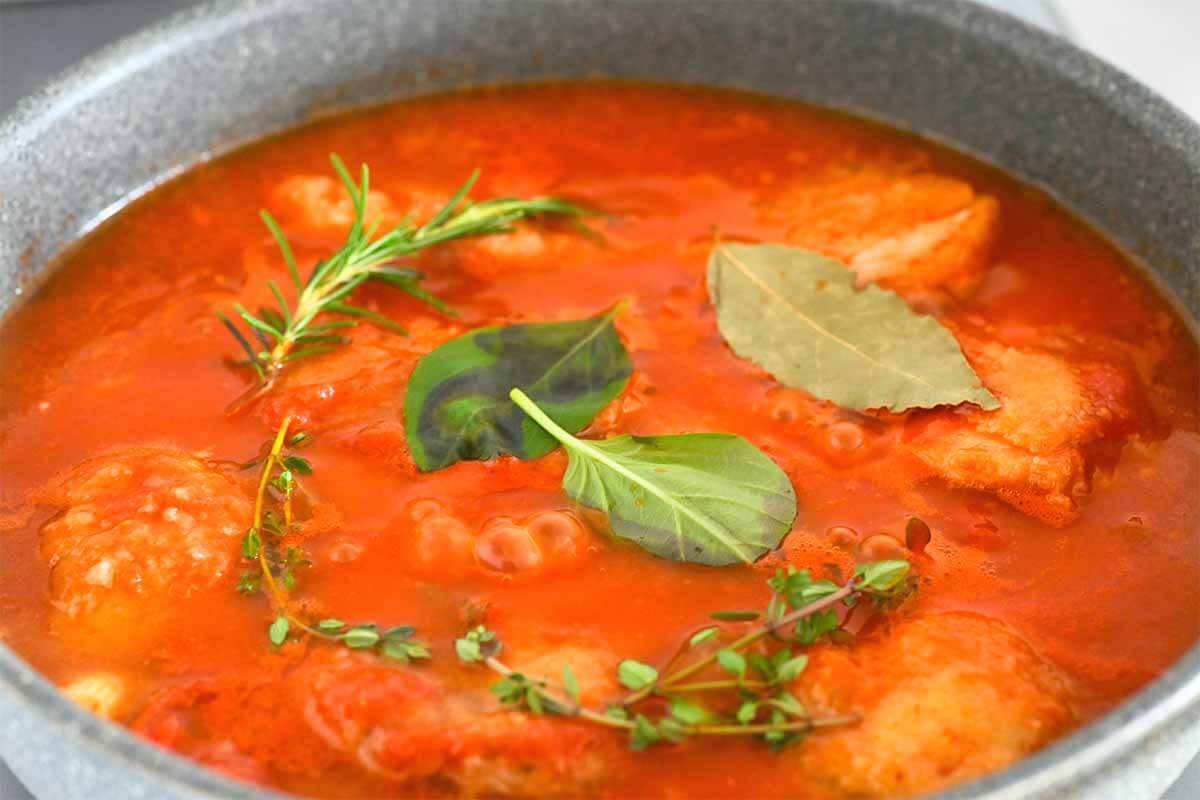 栗原はるみさん「チキンのトマト煮」