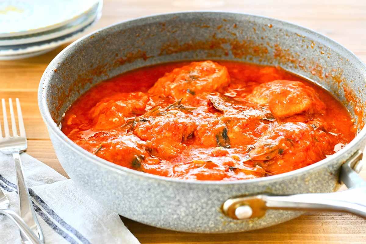 栗原はるみさん「チキンのトマト煮」