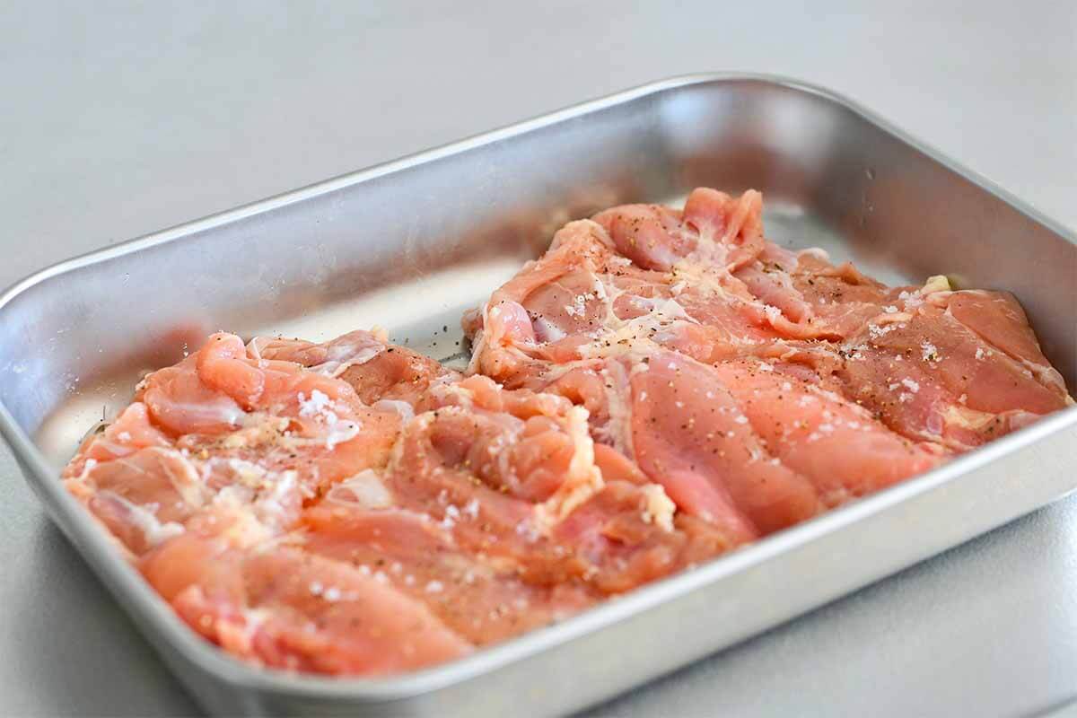 タサン志麻さん「鶏肉のバスク風煮込み」