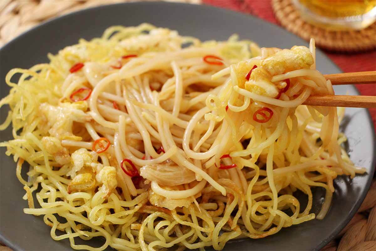 栗原はるみさん「豆もやしの黒酢あんかけ焼きそば」