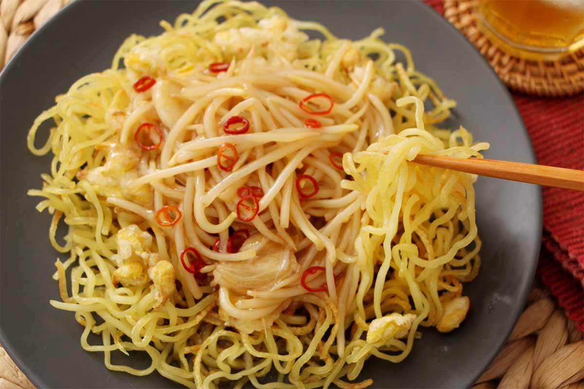 栗原はるみさん「豆もやしの黒酢あんかけ焼きそば」