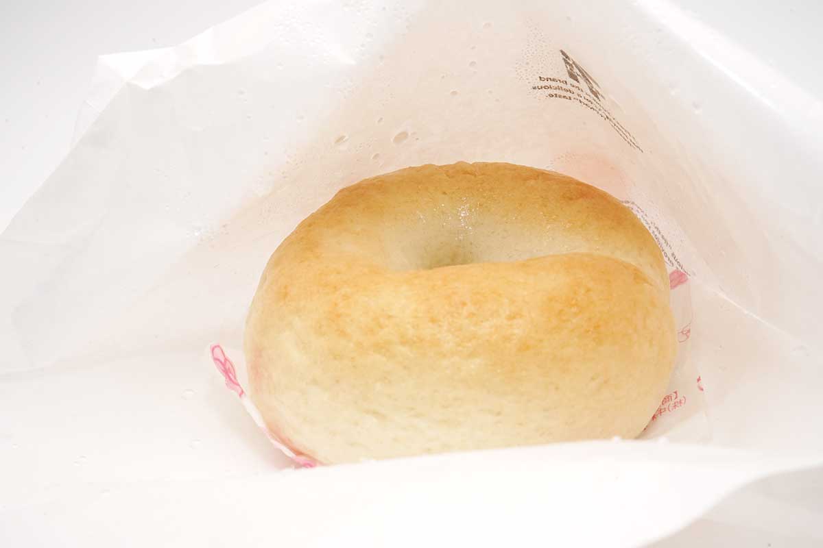 セブンイレブンもっちり食感のチーズベーグル