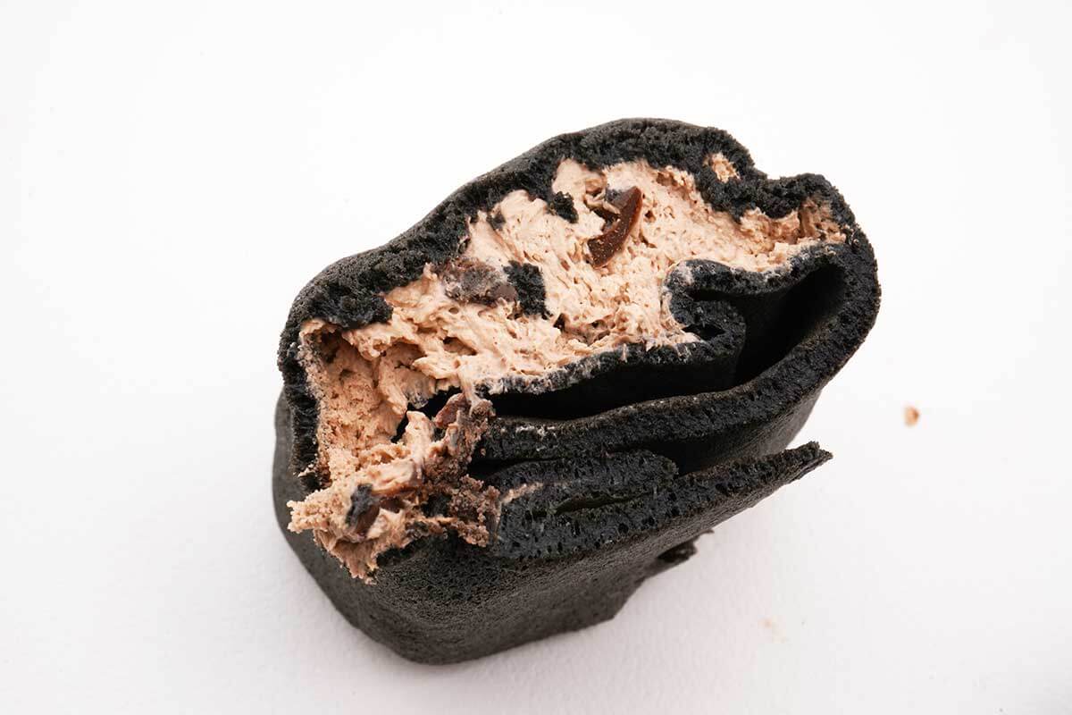 ファミマブラックサンダー　モチザクチョコクレープ