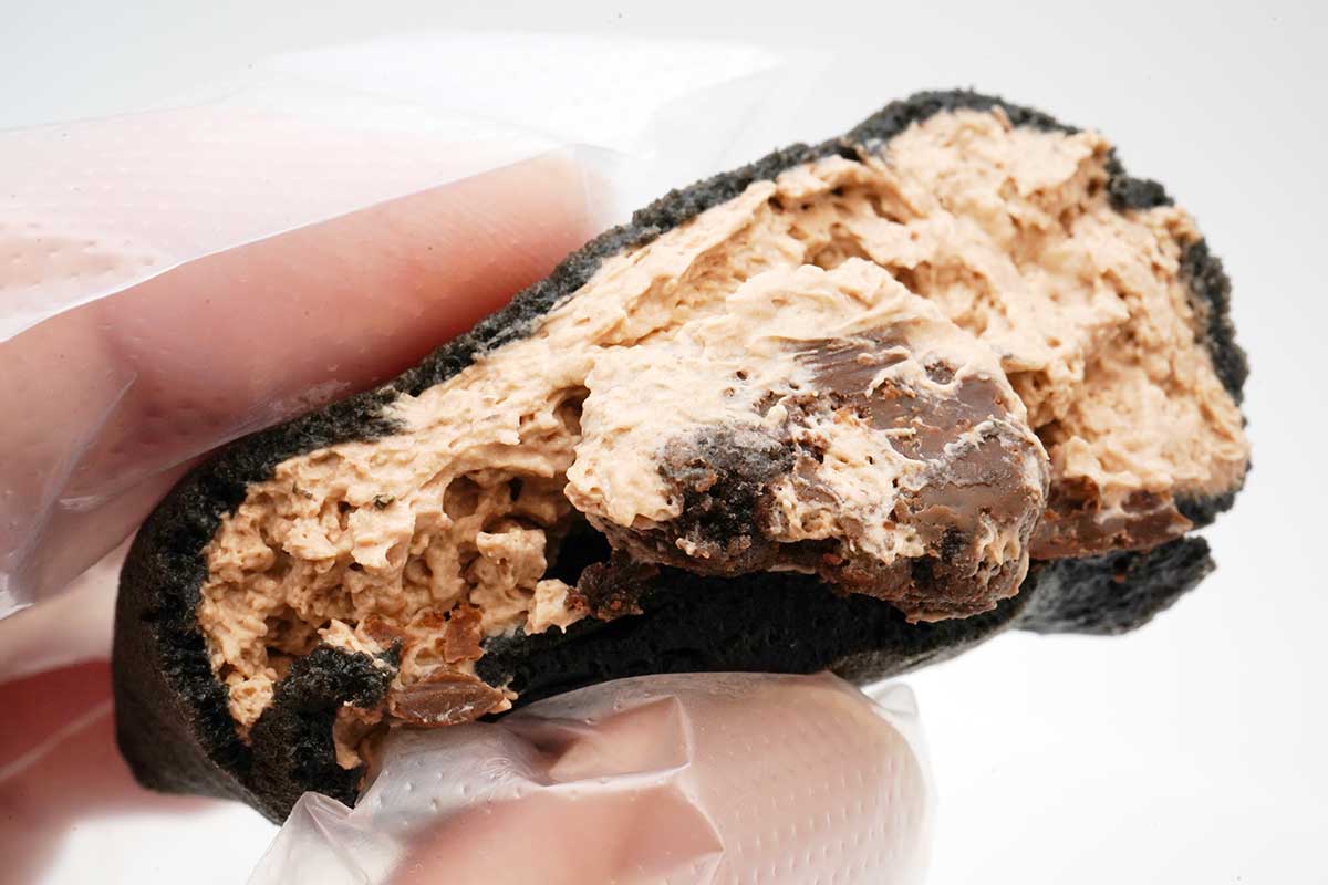 ファミマブラックサンダー　モチザクチョコクレープ