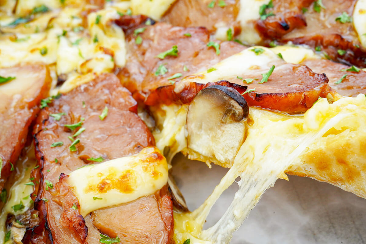 ピザーラ『肉3倍盛り テリヤキチキン』