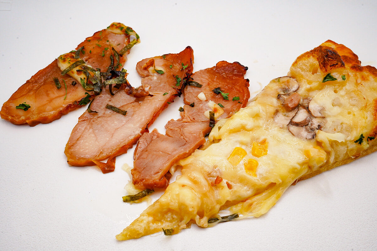 ピザーラ『肉3倍盛り テリヤキチキン』