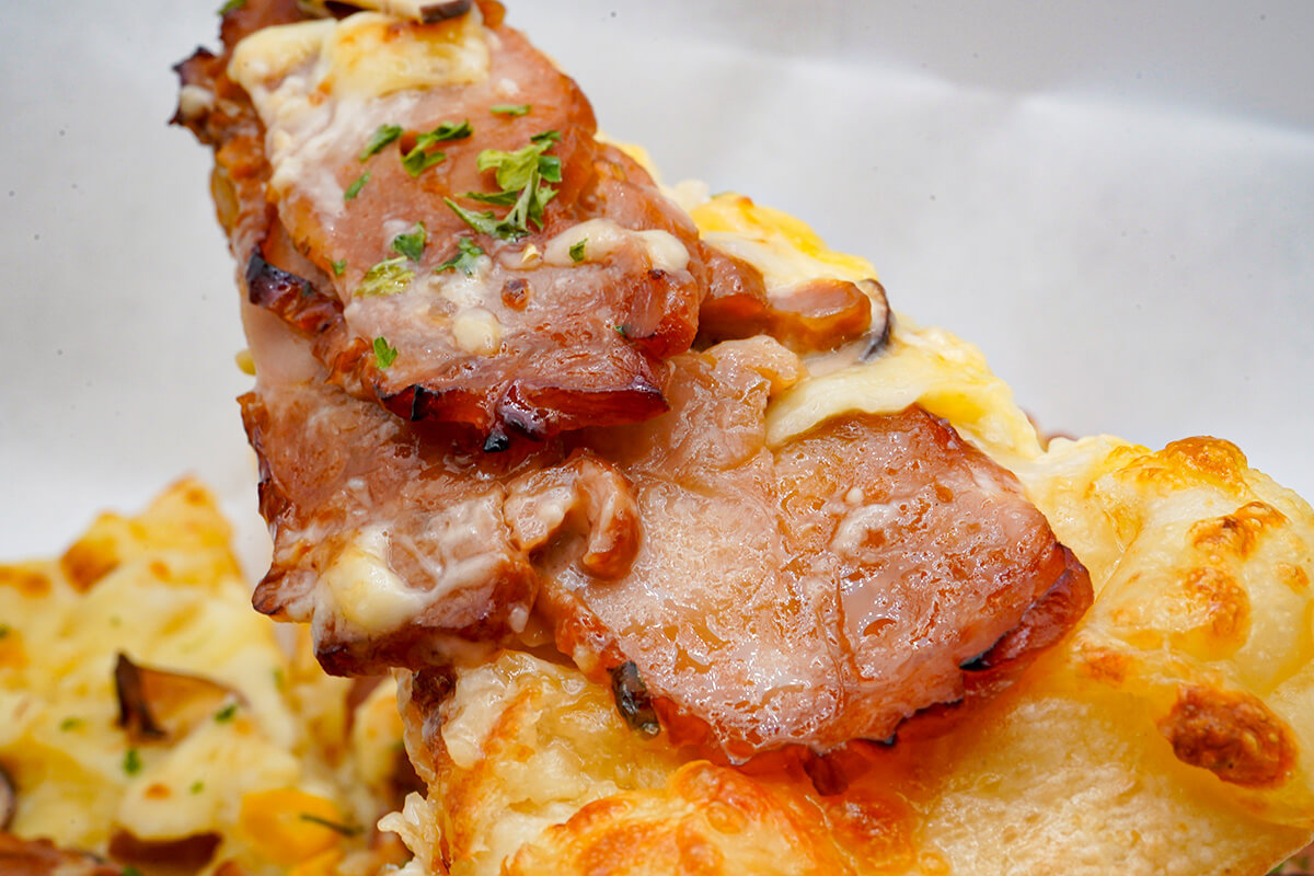 ピザーラ『肉3倍盛り テリヤキチキン』