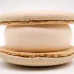 セブンイレブン７プレミアム　マカロンアイス　ほうじ茶ラテ