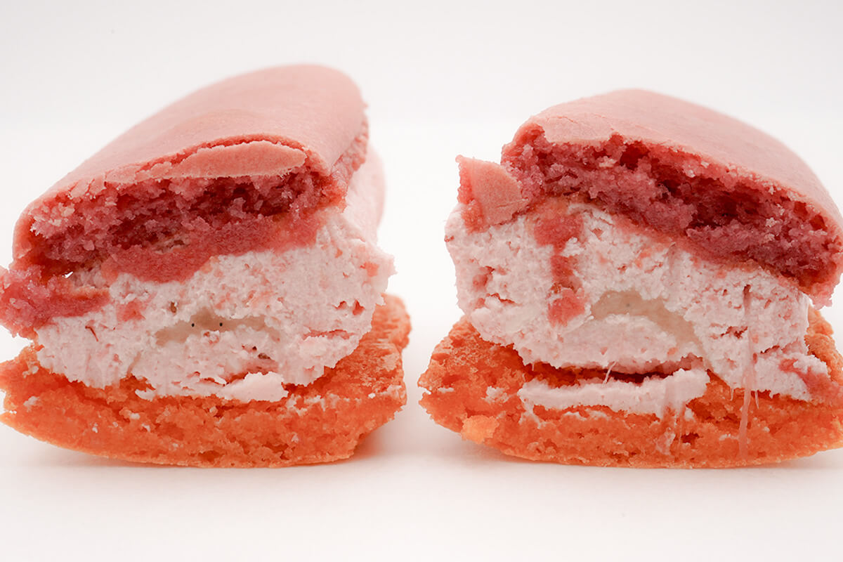 ファミリーマート「ピエール・エルメ アンソロジー監修 マカロンサンド イチゴ&バニラ」