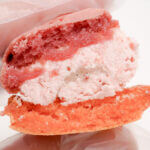 ファミリーマート「ピエール・エルメ アンソロジー監修 マカロンサンド イチゴ&バニラ」