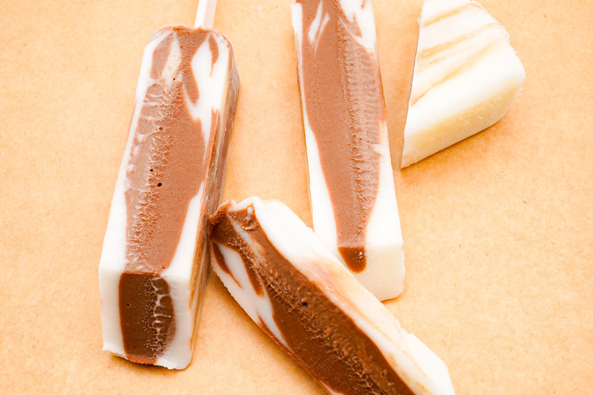 セブンイレブン「アンデイコ　ちょこもっちホワイトチョコ仕立て」