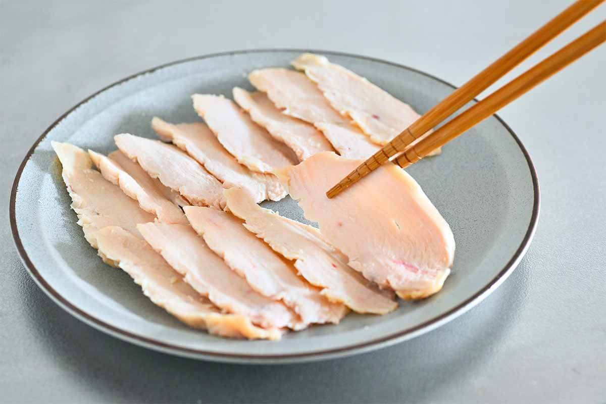 栗原はるみさん「鶏むね肉の塩麹漬け焼き」