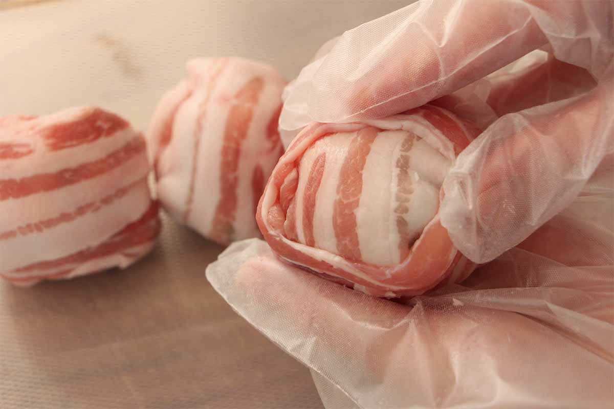 タサン志麻さん「ブロッコリーの肉巻き キノコソース」