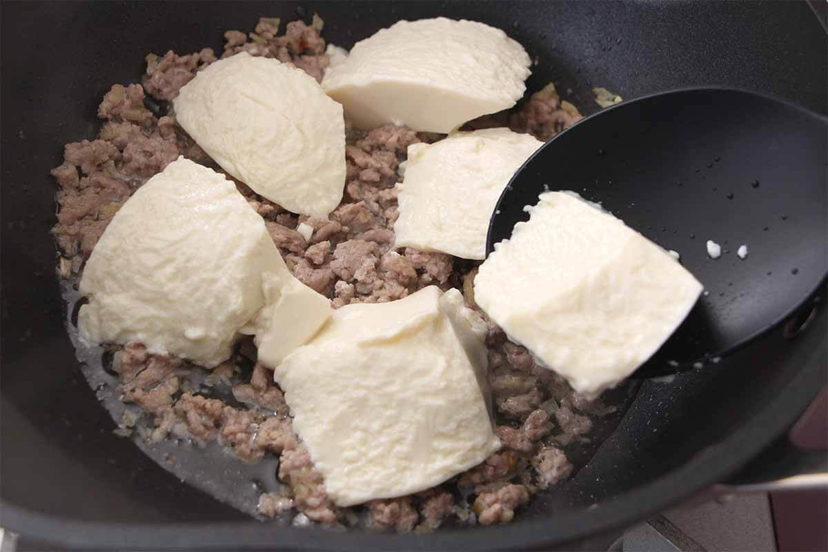 土井善晴さん「豆腐とひき肉の煮物」