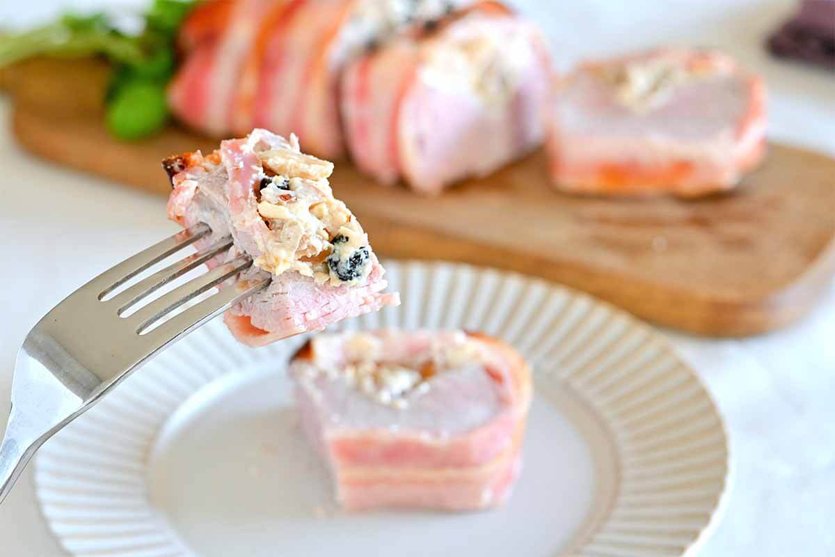 タサン志麻さん「豚ヒレ肉のベーコン巻きロースト」