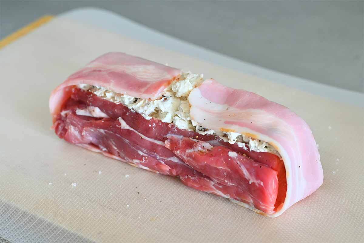 タサン志麻さん「豚ヒレ肉のベーコン巻きロースト」