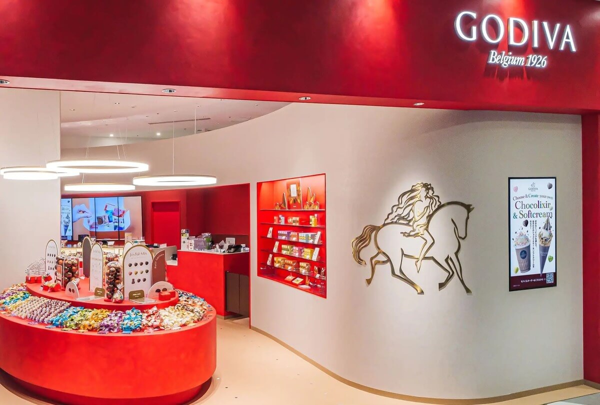 ゴディバ「ジョイフルミックス ホワイト ベア」