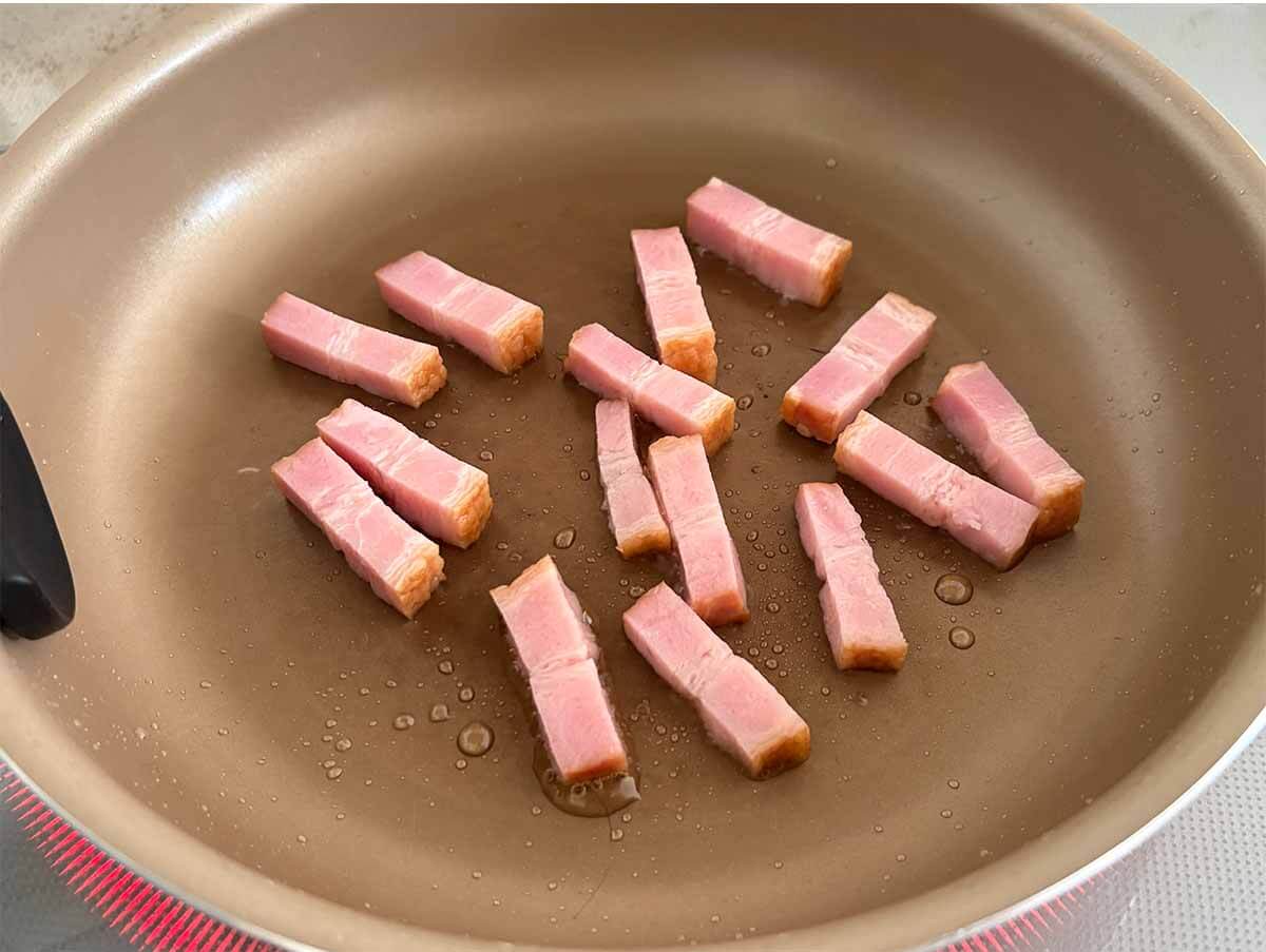 山本ゆりさん「ベーコンバターの卵かけごはん」