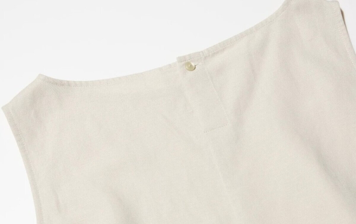 ユニクロ　リネンブレンドブラウス/ノースリーブ