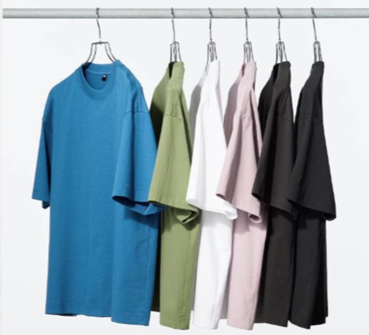 ユニクロ　ボクシークロップドTシャツ