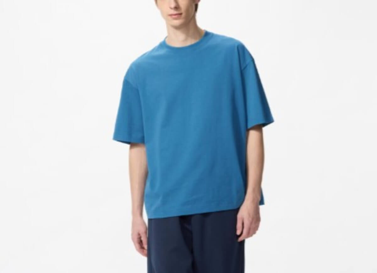 ユニクロ　ボクシークロップドTシャツ