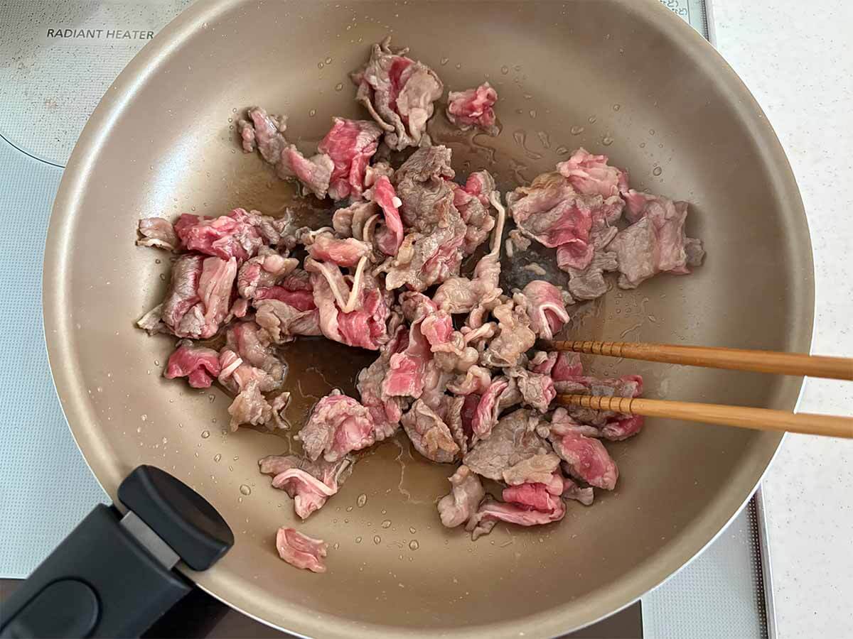 笠原将弘さん「牛肉となすのみそ炒め」