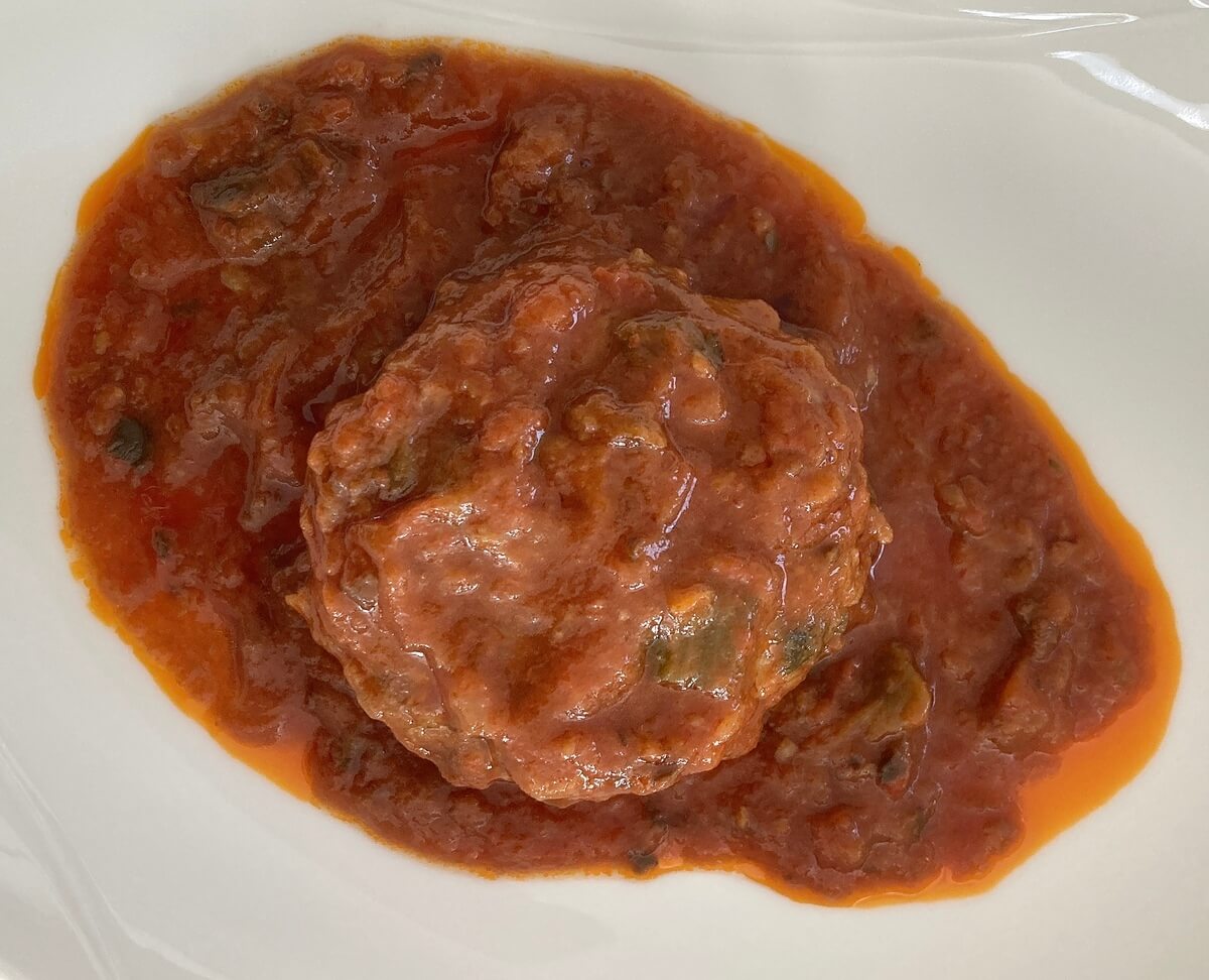 無印良品「素材を生かした トマトの煮込みハンバーグ」