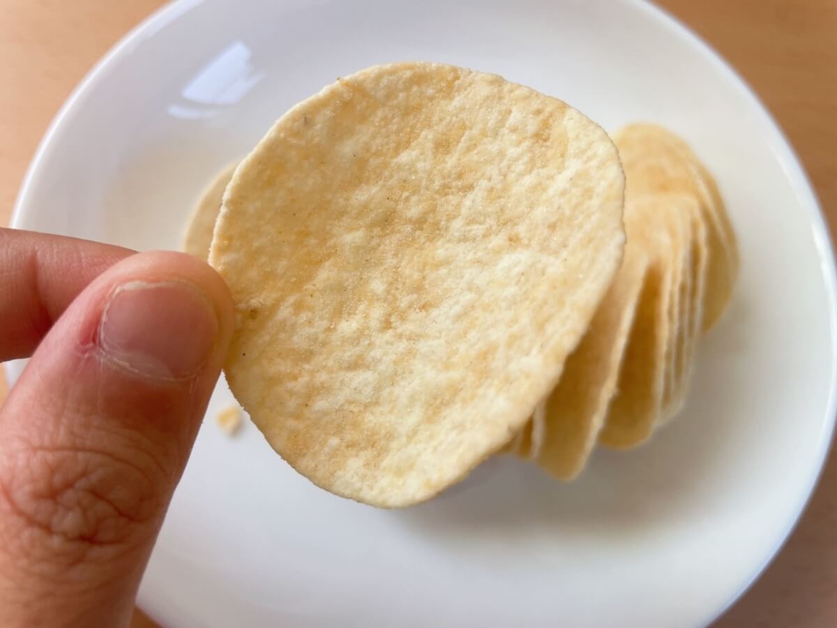カルディ「黒トリュフポテトチップス」