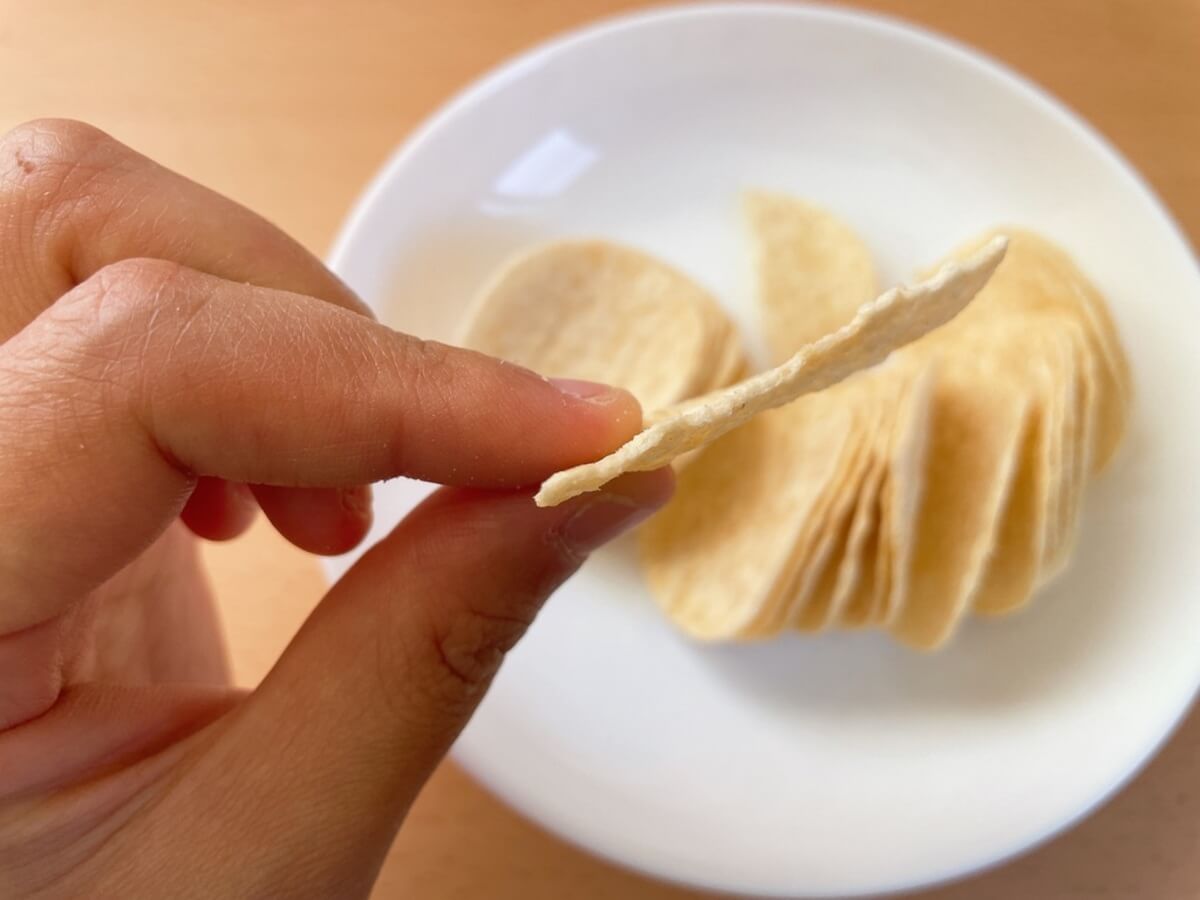 カルディ「黒トリュフポテトチップス」