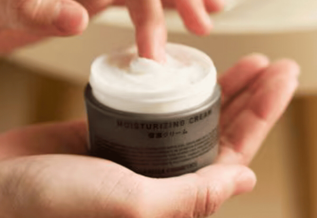 LAKOLE(ラコレ)「保湿クリーム」