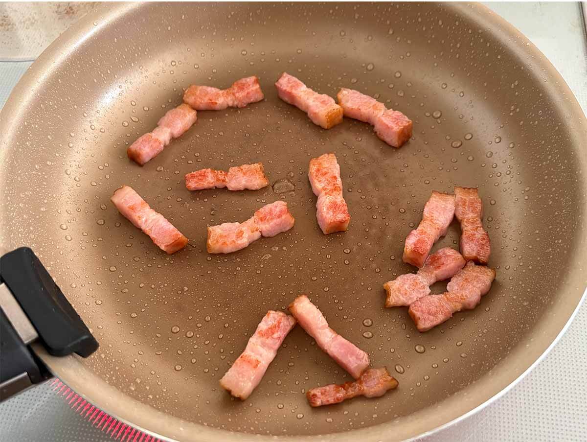 山本ゆりさん「ベーコンバターの卵かけごはん」