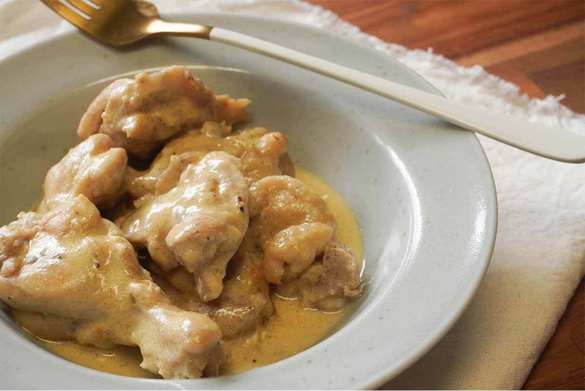 タサン志麻さん「鶏肉のディジョンマスタード煮」