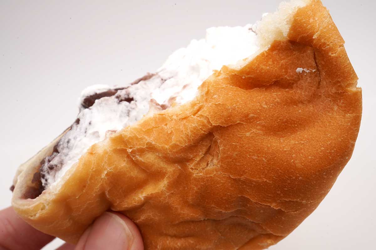 ファミリーマート【超も~っちりパン!】も~っちり食感ホイップあんぱん
