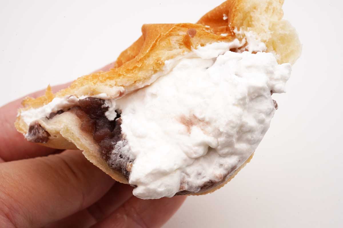 ファミリーマート【超も~っちりパン!】も~っちり食感ホイップあんぱん