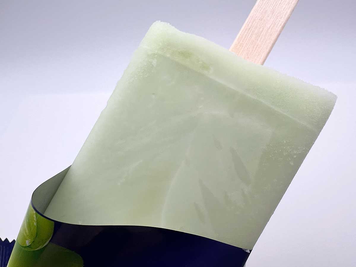 セブンイレブン「カンロじゅるるアイス シャインマスカット」