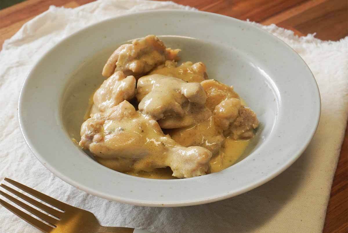 タサン志麻さん「鶏肉のディジョンマスタード煮」