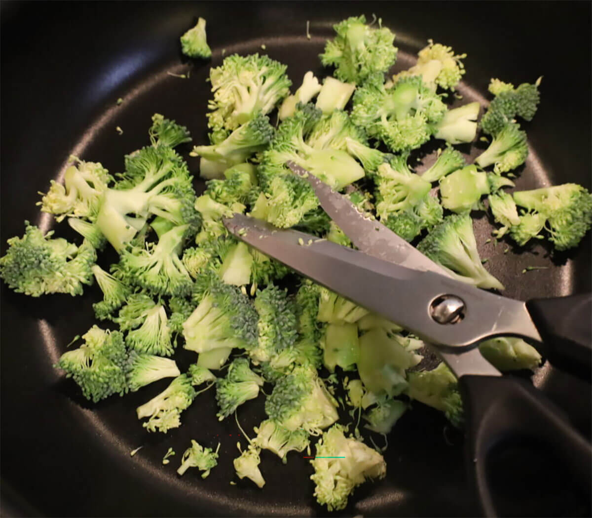 若菜まりえさん「ほくほくブロッコリーの栄養たっぷりハンバーグ」のレシピ