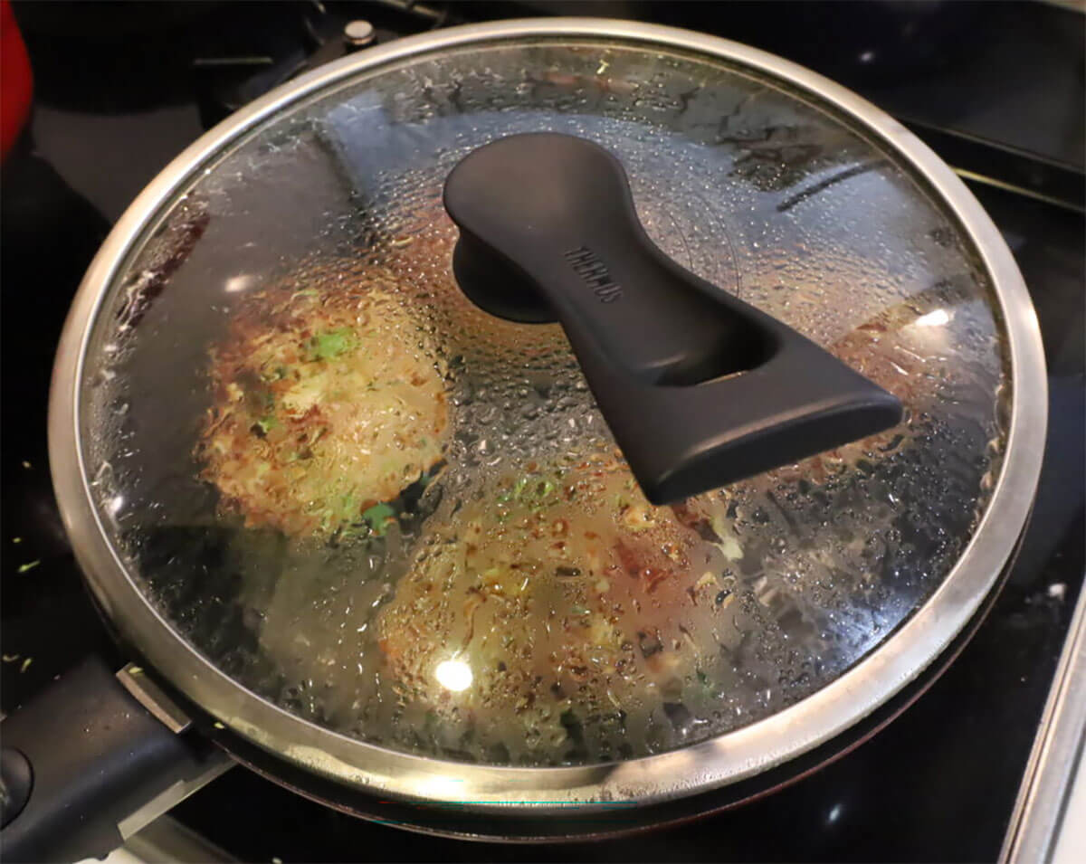 若菜まりえさん「ほくほくブロッコリーの栄養たっぷりハンバーグ」のレシピ